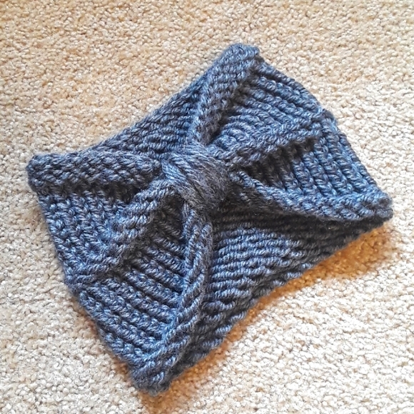 Handmade Accessories - knitted earwarmer